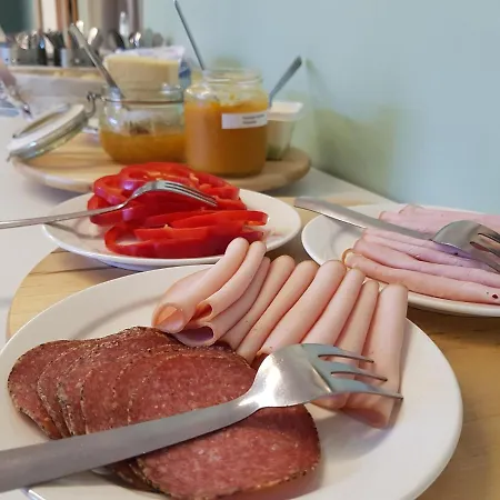 Nalles Gästhem Aamiaismajoitus