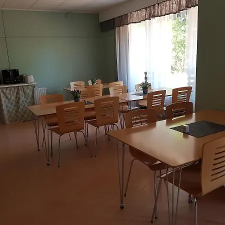 Nalles Gaesthem Couette-café