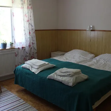 Nalles Gaesthem * Eckero