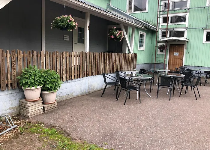 Nalles Gästhem Bed & Breakfast *